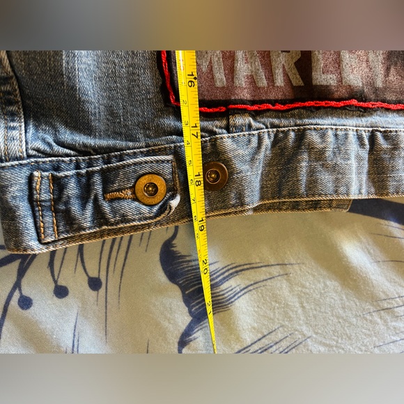 One of a Kind Upcycled Bob Marley denim jacket. - Picture 3 of 6